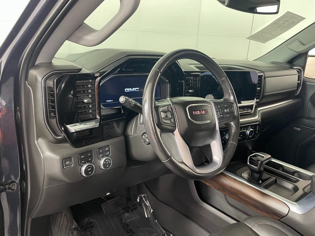 Used 2022 GMC Sierra 1500 SLT w/ SLT Premium Plus Package AWD/4WD image 14