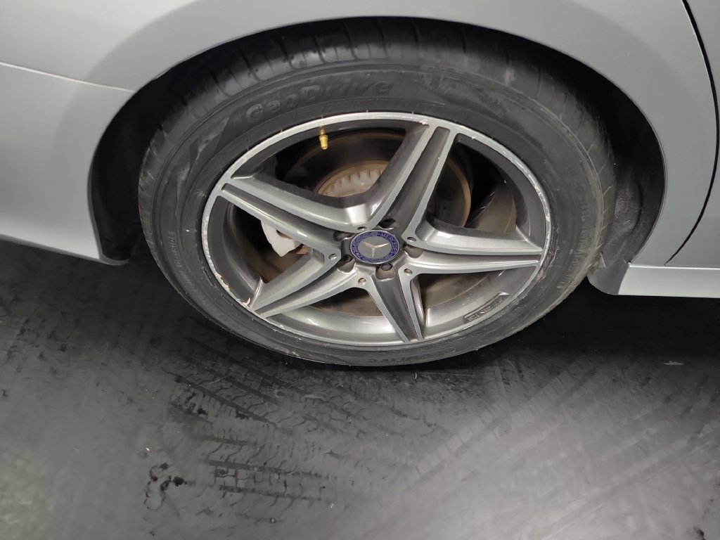 Used 2017 Mercedes-Benz E 300 image 12