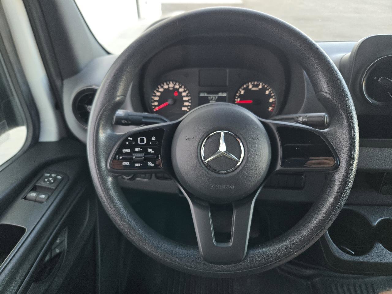 Used 2022 Mercedes-Benz Sprinter 2500 image 29
