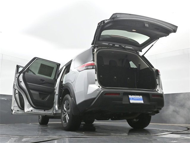 Used 2024 Nissan Pathfinder S image 56