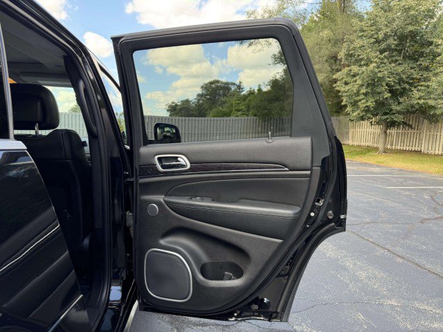 Used 2019 Jeep Grand Cherokee Summit w/ Platinum Series Group AWD/4WD image 25