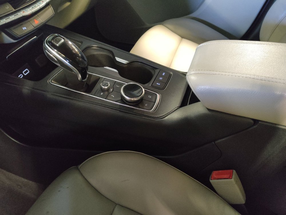 Used 2020 Cadillac XT4 Premium Luxury image 26