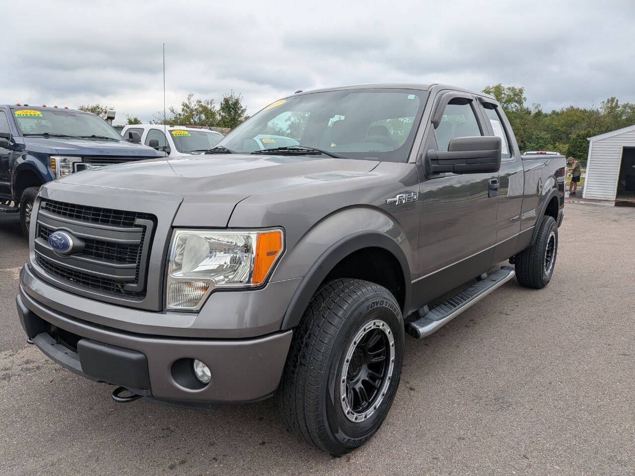 Used 2013 Ford F150 STX w/ Mid Equipment Group AWD/4WD image 2
