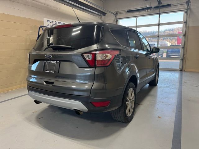 Used 2017 Ford Escape SE image 10