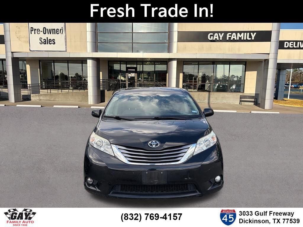 Used 2015 Toyota Sienna XLE Premium image 2