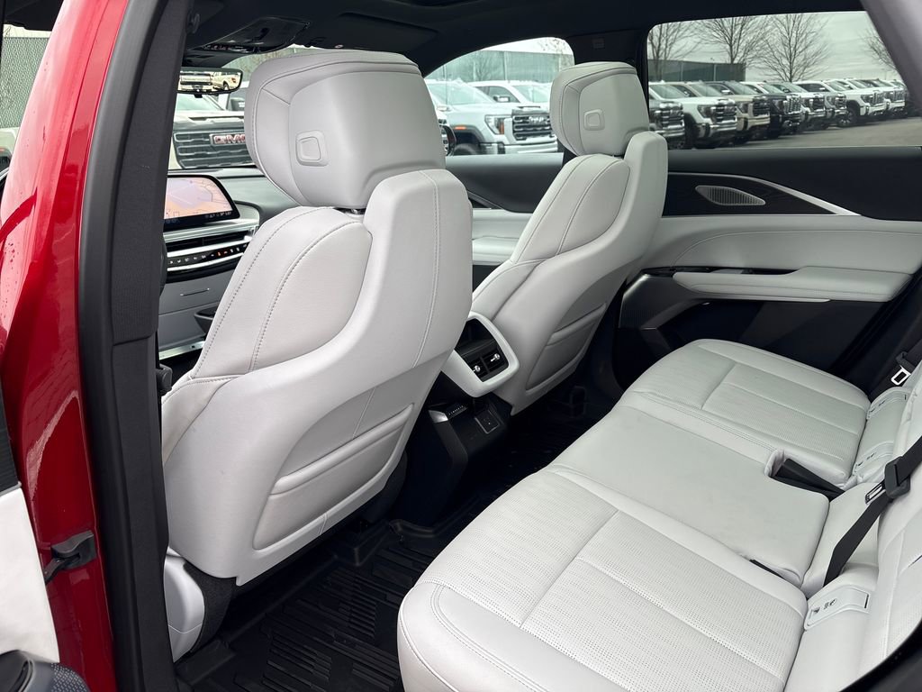 New 2025 Cadillac Lyriq Premium Luxury image 44