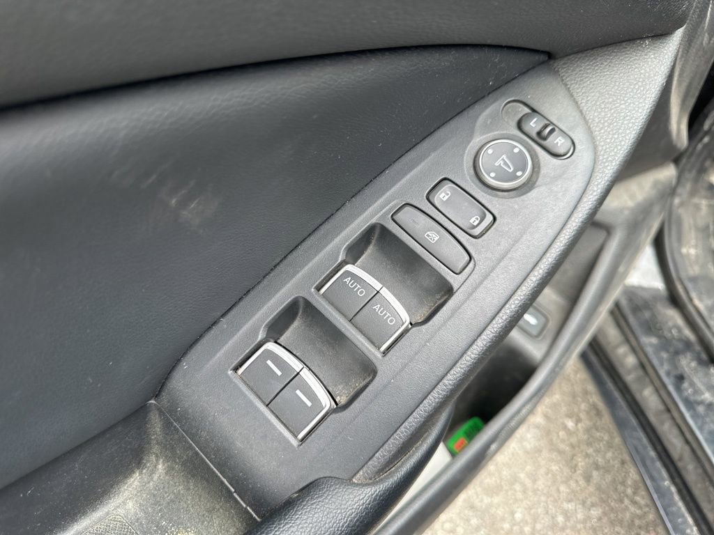 Used 2018 Honda Accord LX image 15