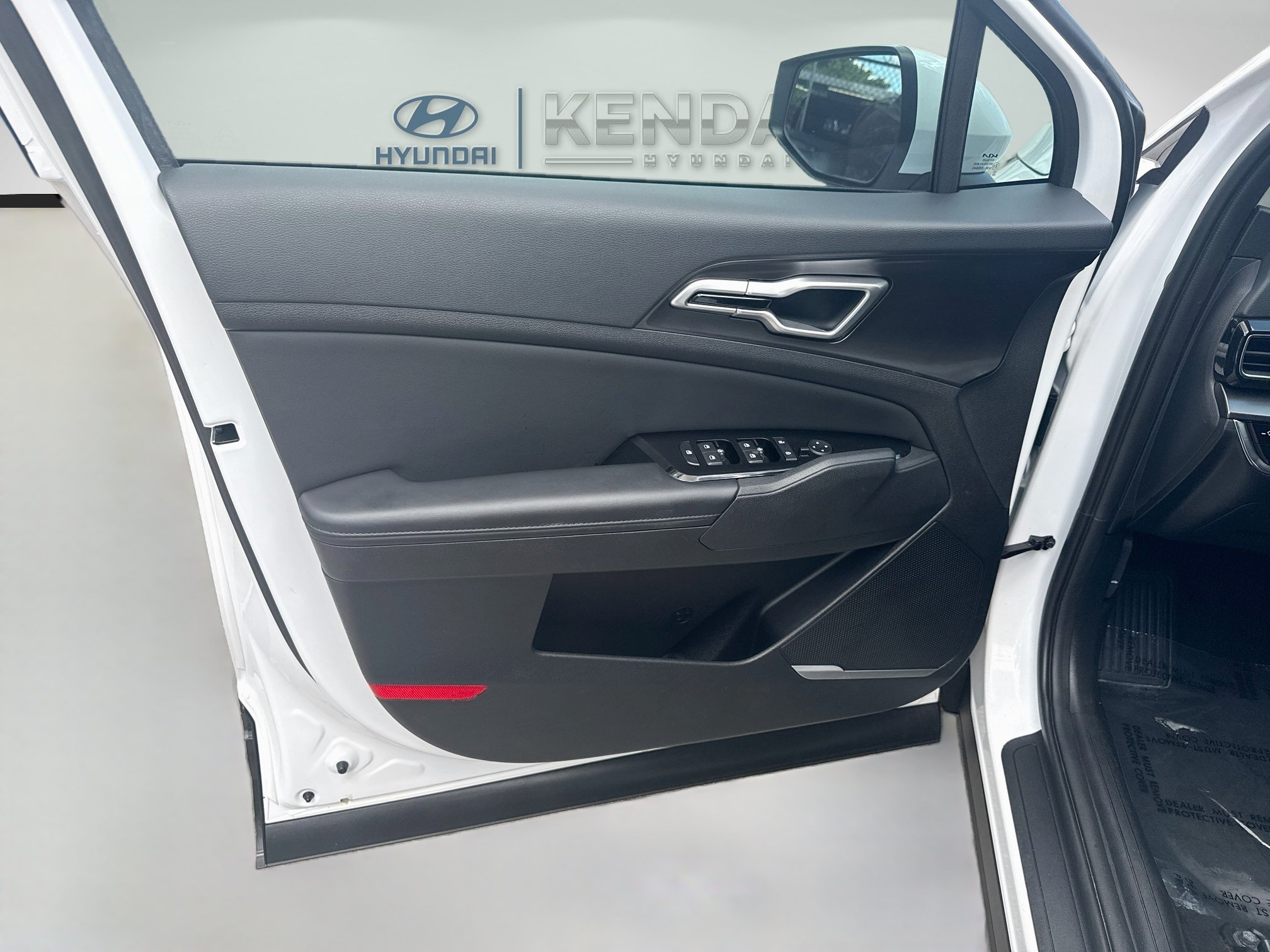 Used 2024 Kia Sportage EX FWD image 16
