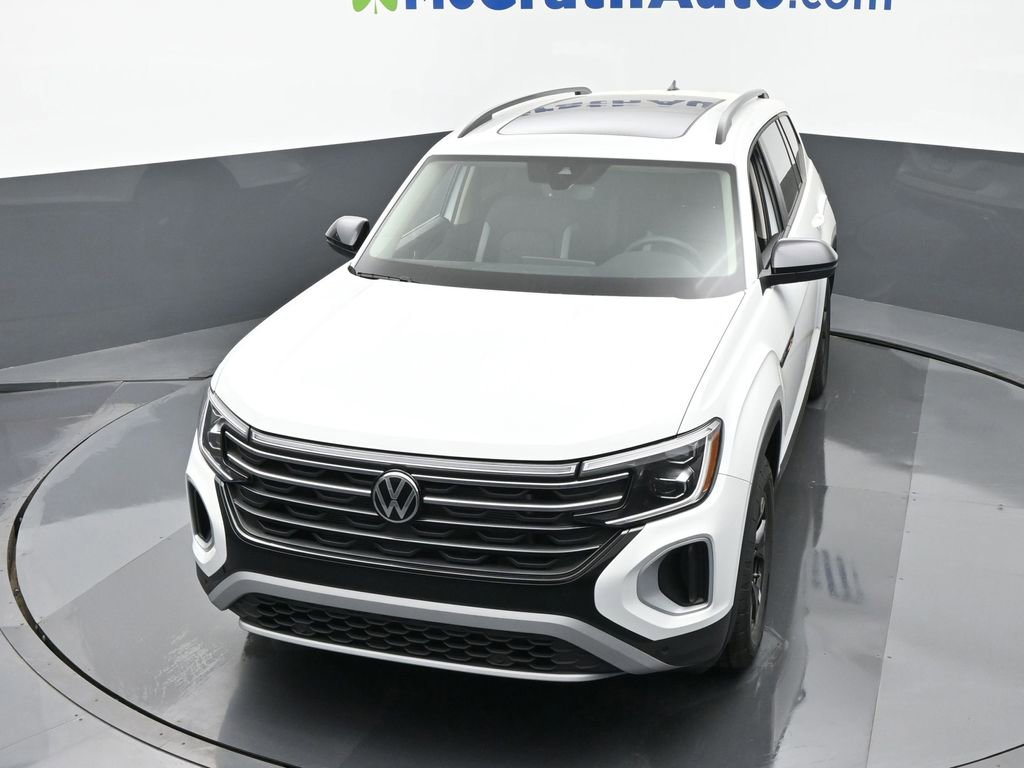Used 2024 Volkswagen Atlas Peak Edition SE image 27