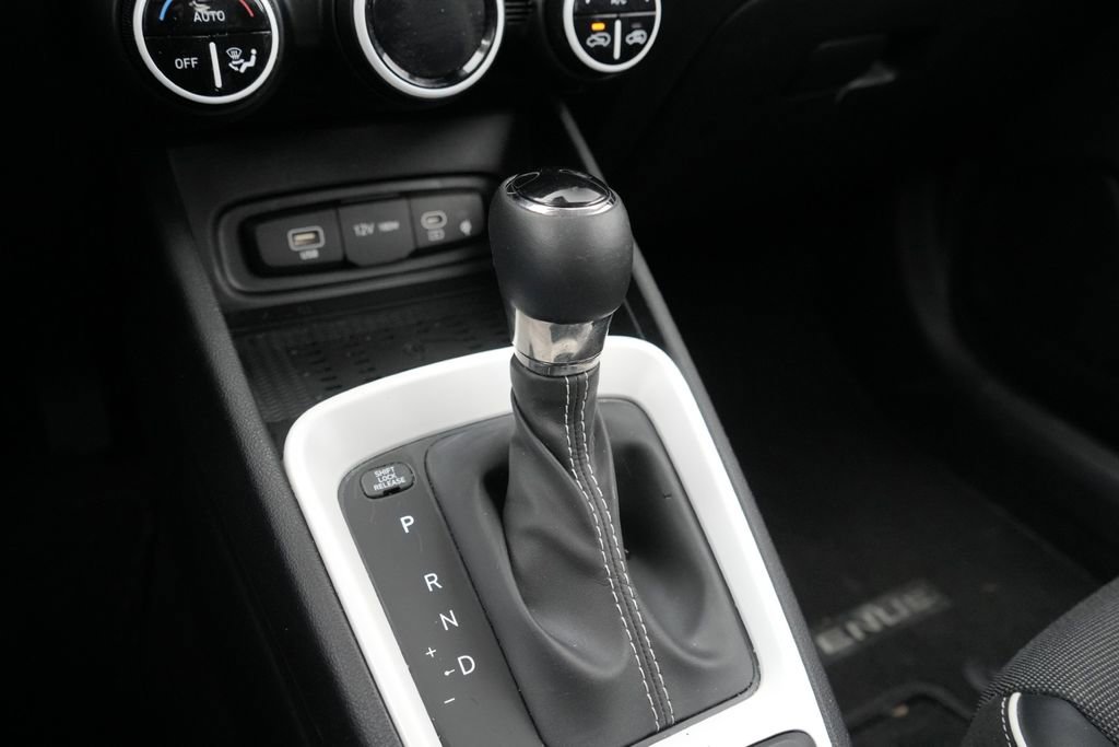 Certified 2023 Hyundai Venue Limited image 27