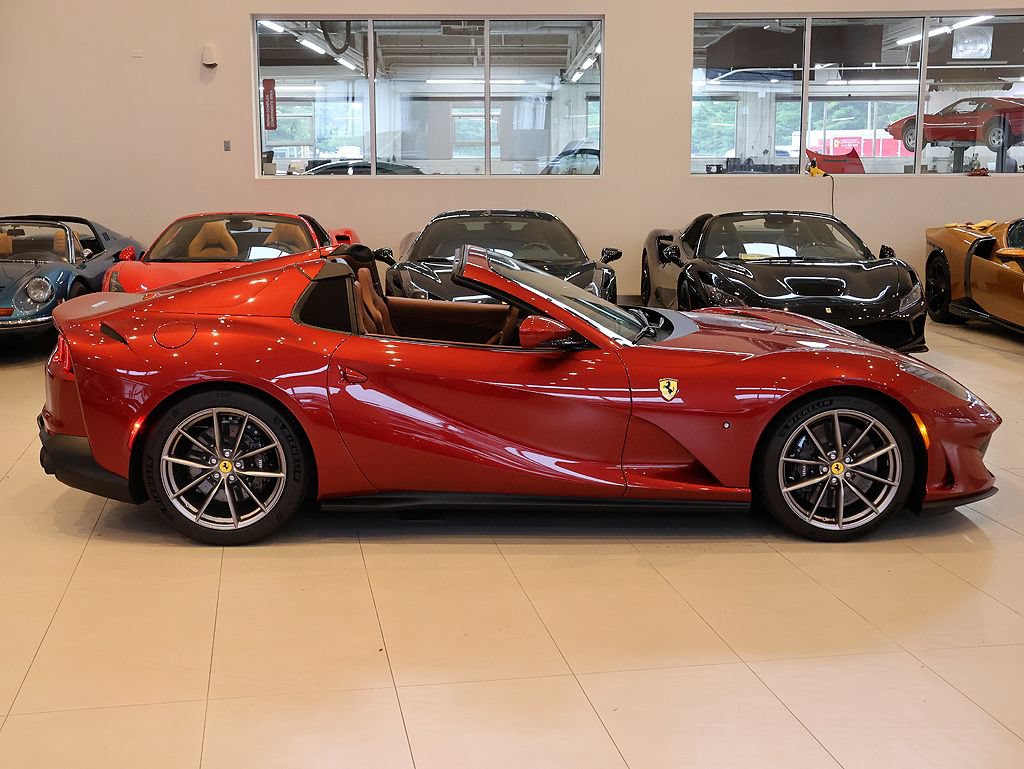 Certified 2023 Ferrari 812 GTS RWD image 32