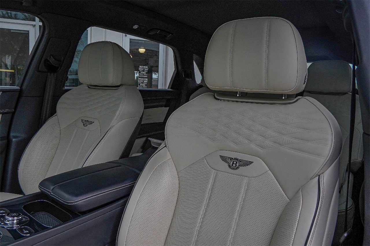 Certified 2024 Bentley Bentayga Extended Wheelbase image 21