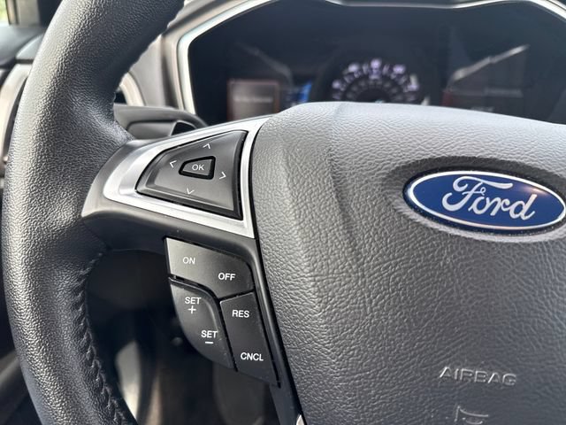 Used 2017 Ford Fusion SE w/ Fusion SE Technology Package FWD image 25