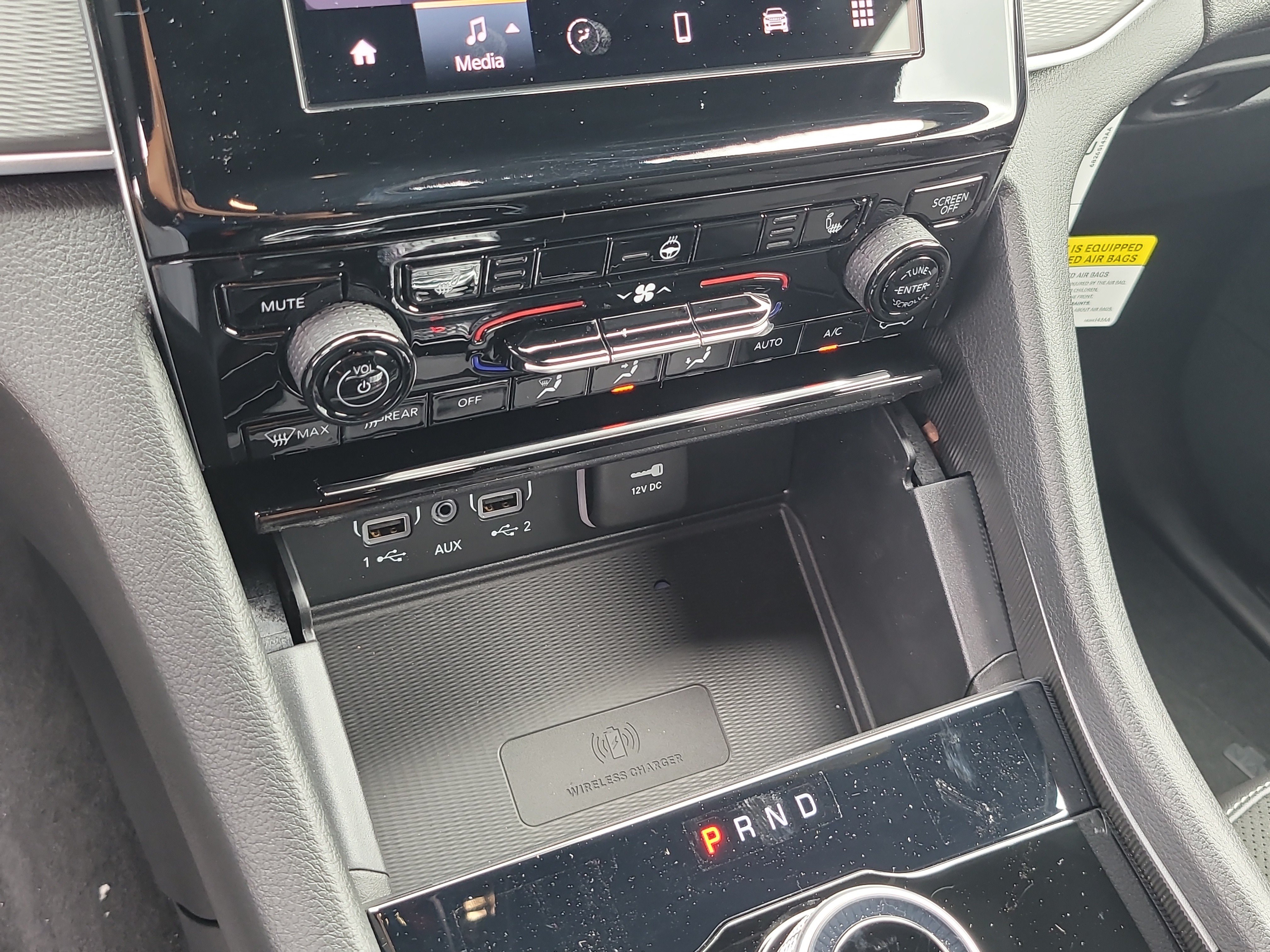 New 2025 Jeep Grand Cherokee Altitude RWD image 19