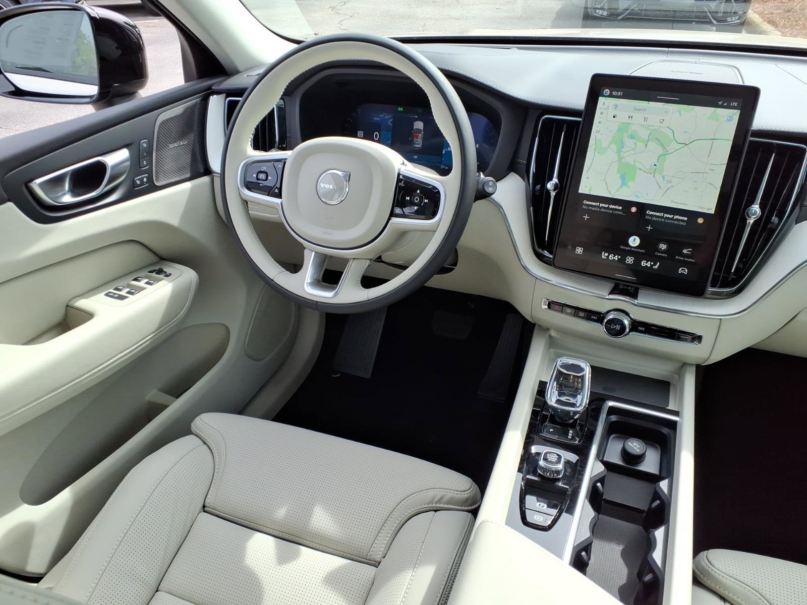 New 2026 Volvo XC60 B5 Ultra w/ Protection Package Premier image 12