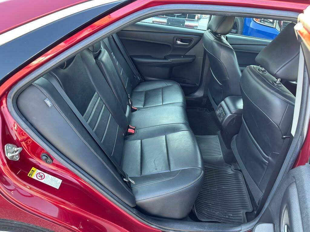 Used 2017 Toyota Camry XLE w/ Convenience Package FWD image 22