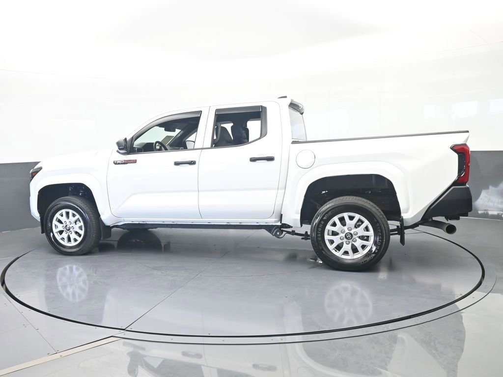 Used 2024 Toyota Tacoma SR AWD/4WD image 3