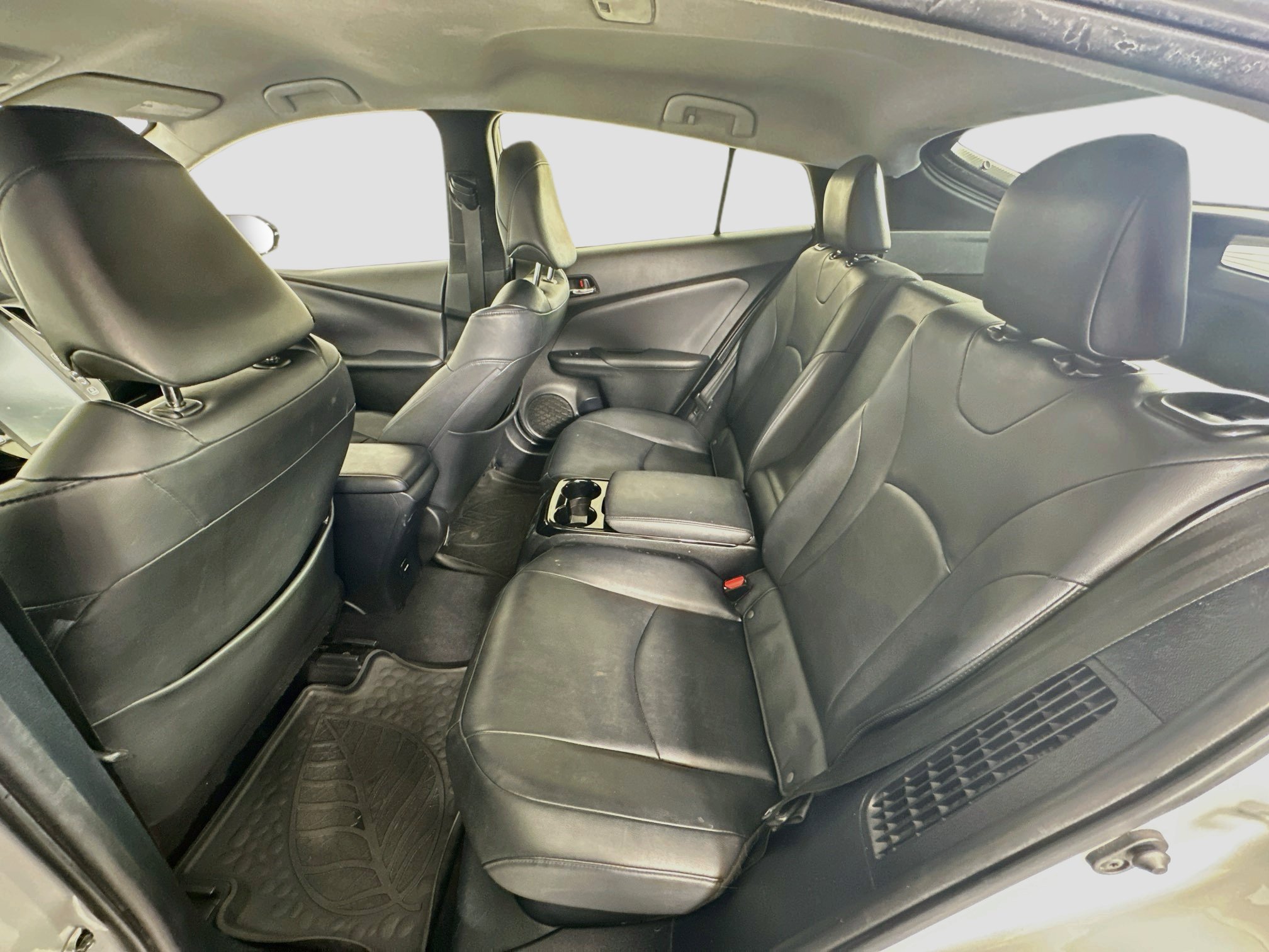 Used 2017 Toyota Prius Prime Premium FWD image 26