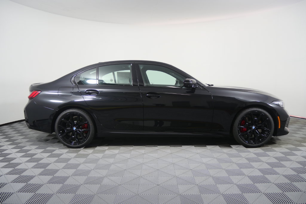 New 2026 BMW 330i Sedan w/ M Sport Package RWD image 3