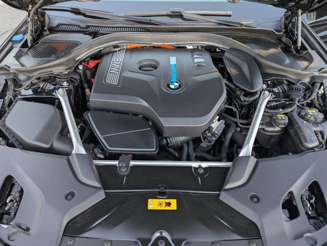 Used 2020 BMW 530e image 25