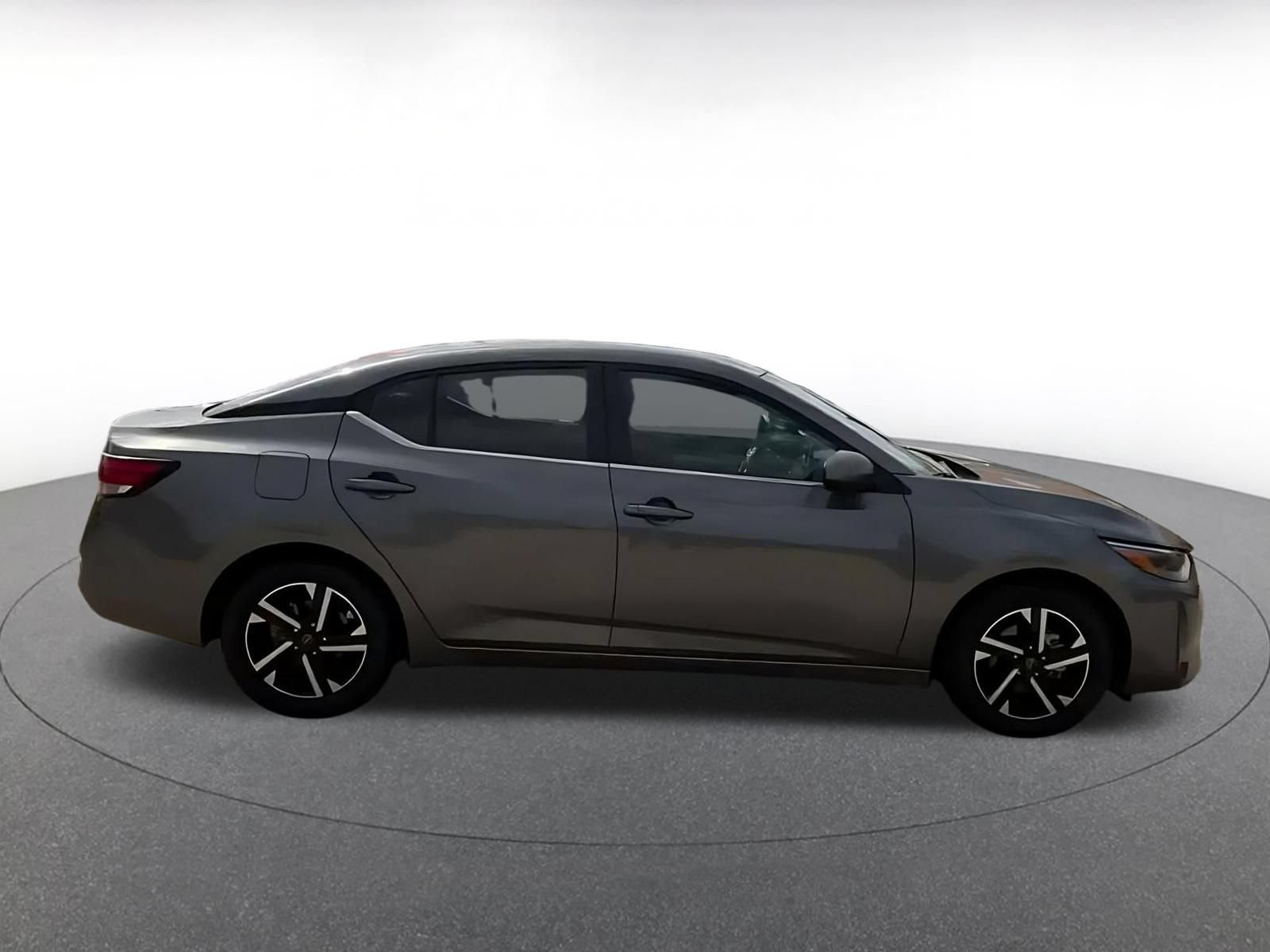 Used 2025 Nissan Sentra SV FWD image 15