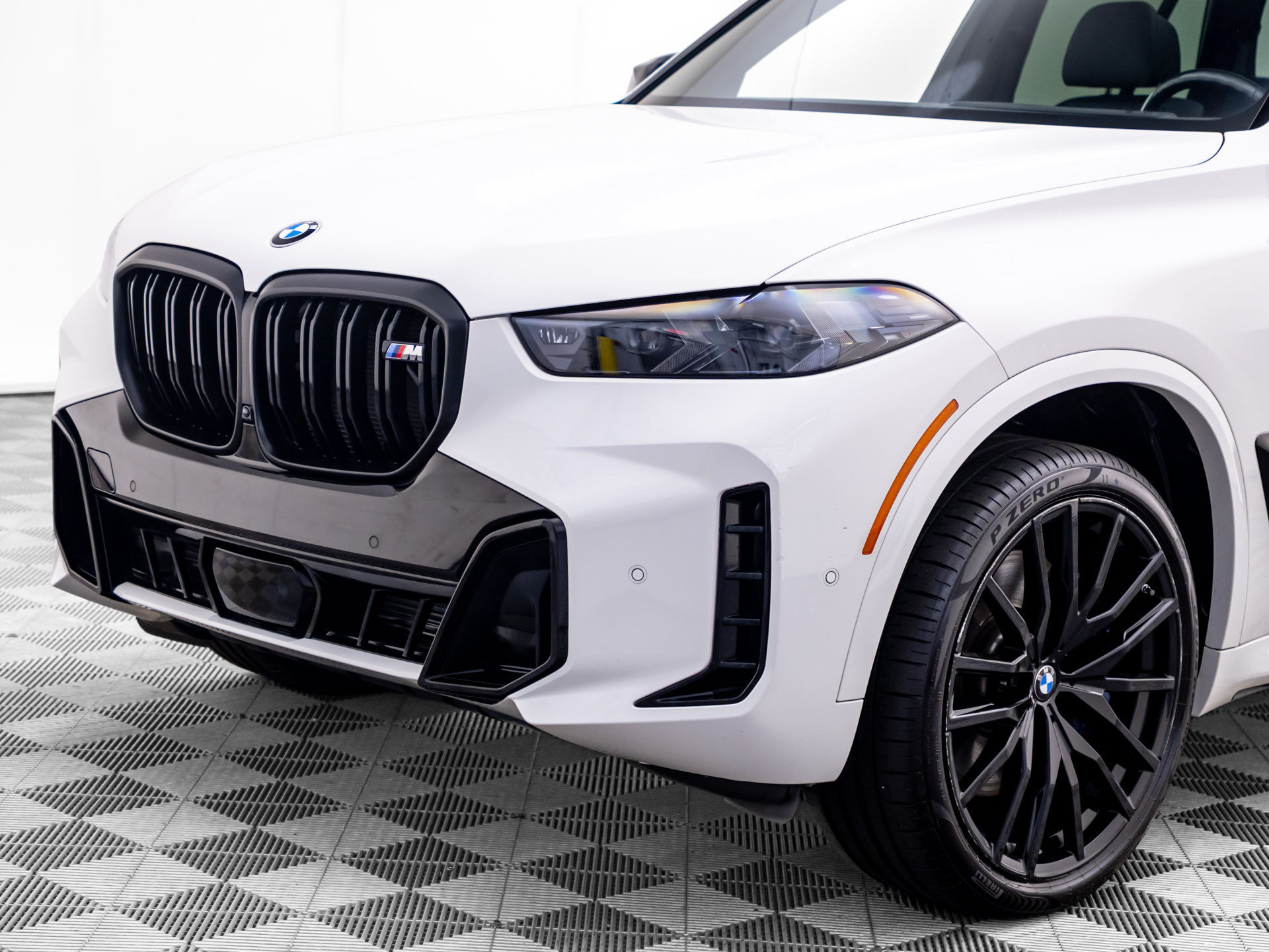 Certified 2024 BMW X5 M60i w/ Climate Comfort Package AWD/4WD image 38