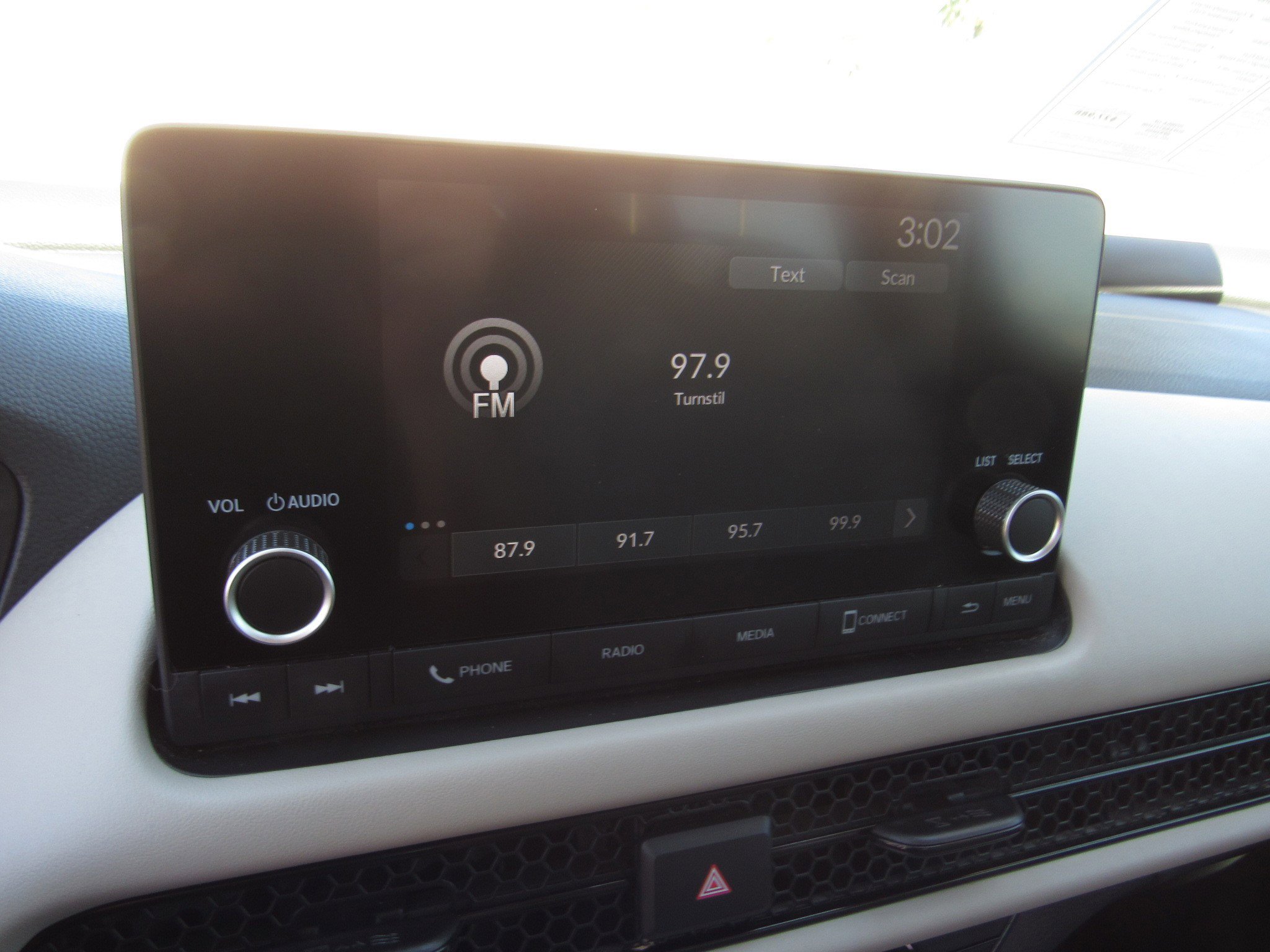 Certified 2024 Honda HR-V LX image 18