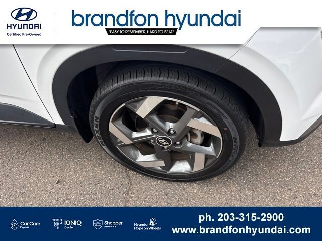 Certified 2023 Hyundai Venue SEL FWD image 33