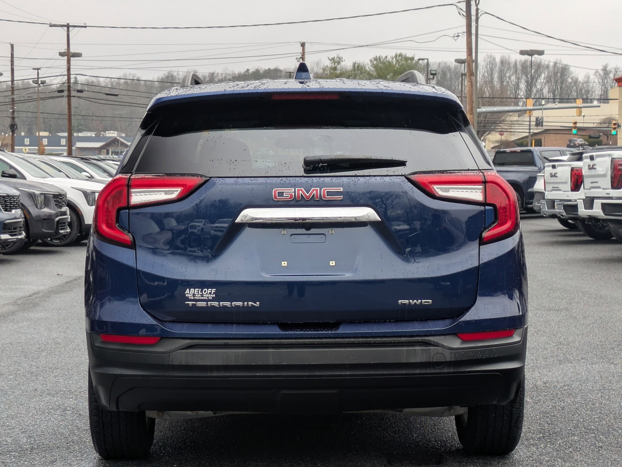 Used 2022 GMC Terrain SLE w/ Driver Convenience Package image 5