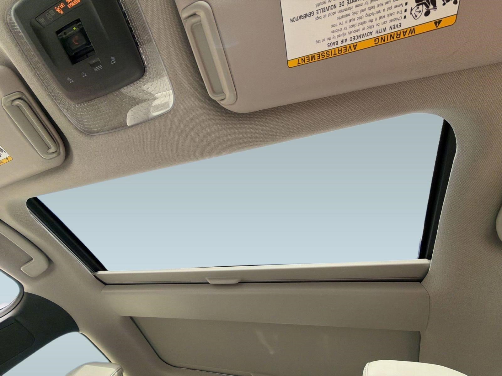 Used 2025 Toyota Prius XLE image 16