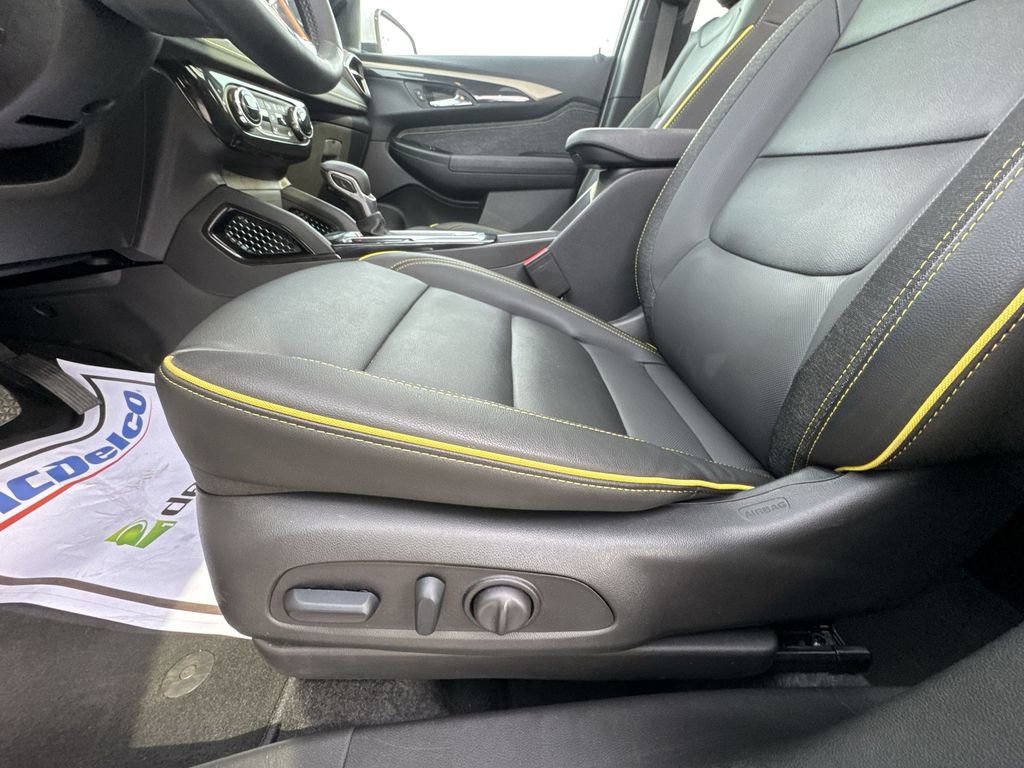 Used 2025 Chevrolet TrailBlazer ACTIV w/ Convenience Package image 12