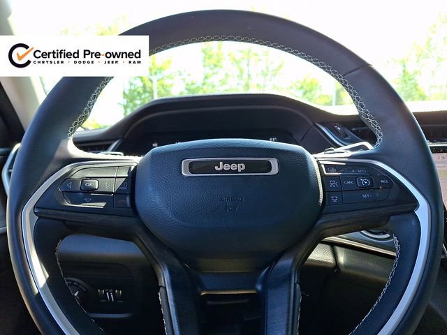 Used 2023 Jeep Grand Cherokee L Limited w/ Black Appearance Package AWD/4WD image 20