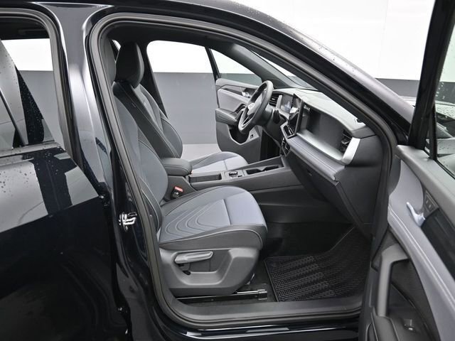 New 2026 Volkswagen Tiguan SE R-Line image 14