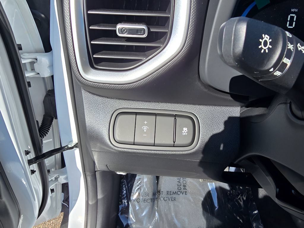 Used 2026 Hyundai Venue SE FWD image 18