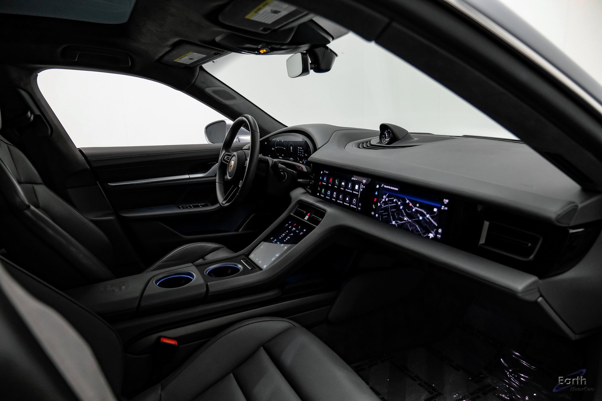 Used 2023 Porsche Taycan Turbo S w/ Premium Package image 40