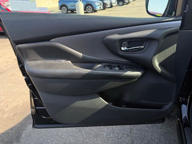 Certified 2024 Nissan Murano SV w/ SV Midnight Edition Package FWD image 19