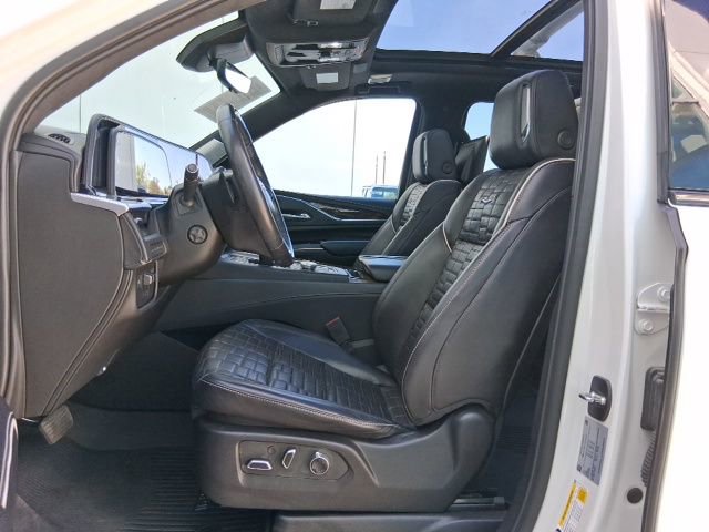 Used 2023 Cadillac Escalade ESV Sport Platinum w/ LPO, ONYX Package AWD/4WD image 21
