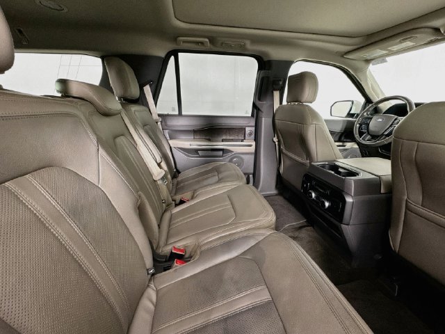 Used 2019 Ford Expedition Limited w/ Equipment Group 301A AWD/4WD image 24