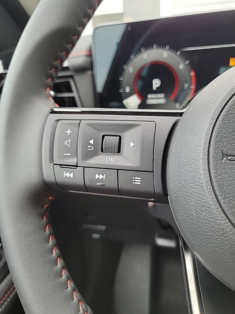 New 2026 Nissan Kicks SR w/ Cold Weather Package AWD/4WD image 28