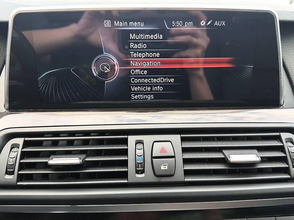 Used 2015 BMW 528i xDrive Sedan AWD/4WD image 13