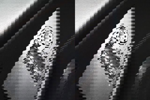 Used 2008 BMW 650i Coupe w/ Sport Pkg image 10