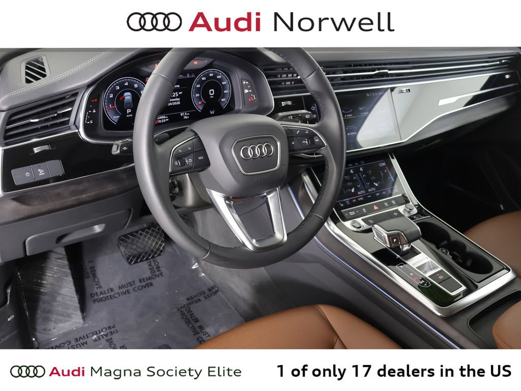 Used 2023 Audi Q7 2.0T Premium Plus w/ Premium Plus Package AWD/4WD image 2