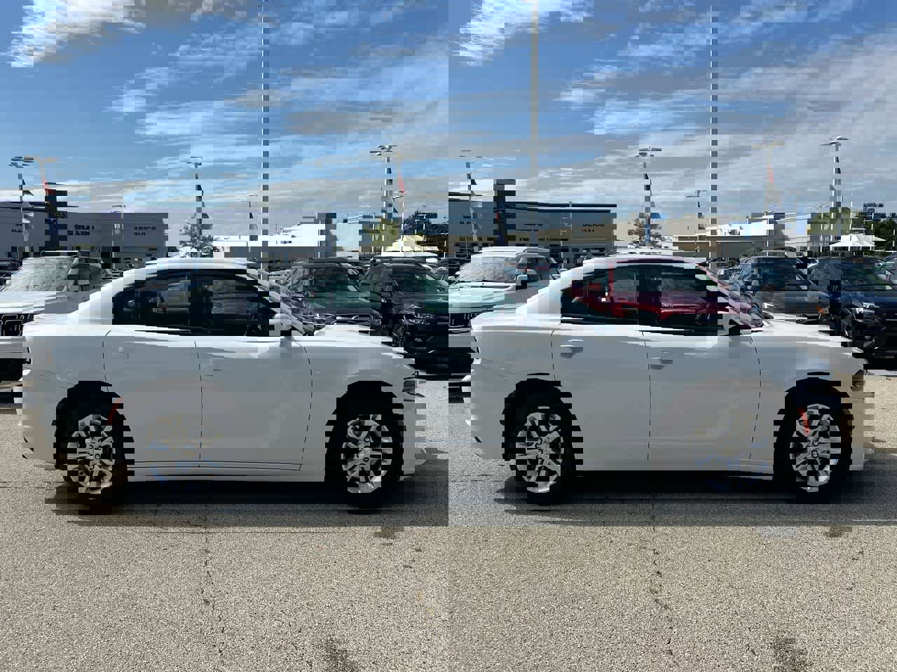 Used 2020 Dodge Charger SXT w/ Leather Interior Group image 14