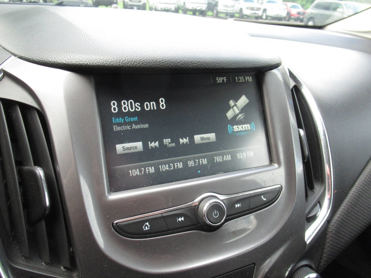 Used 2017 Chevrolet Cruze LT w/ Convenience Package image 29