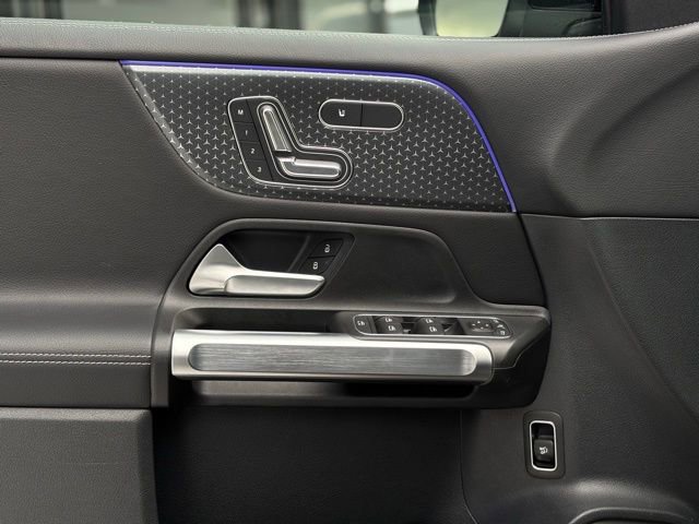 Used 2025 Mercedes-Benz GLB 250 GLB 250 image 20
