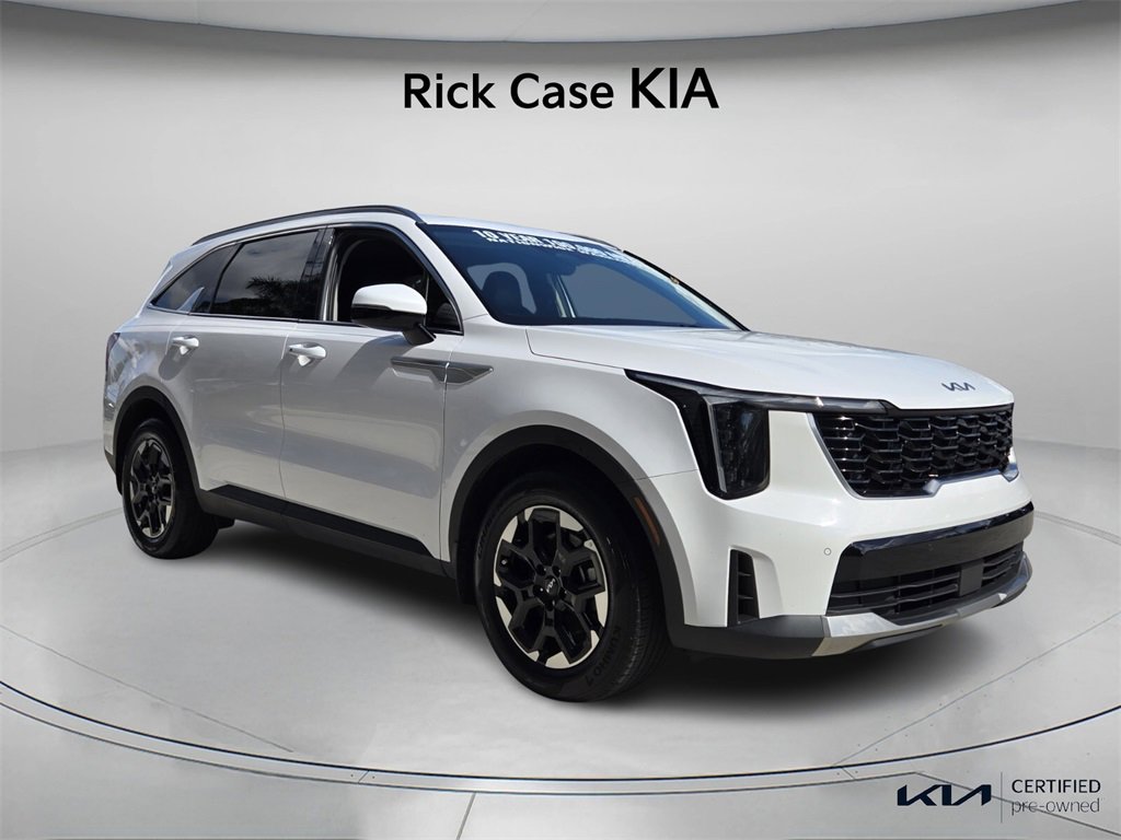 Certified 2024 Kia Sorento S image 9