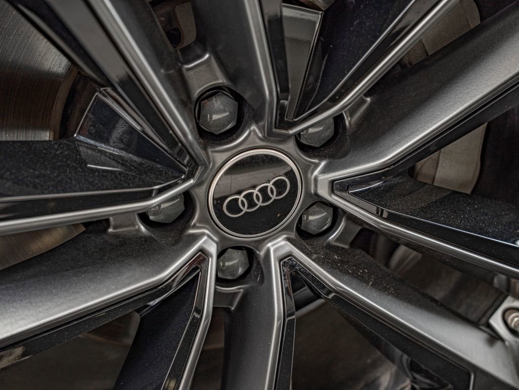 Used 2025 Audi Q7 3.0T Premium Plus w/ Premium Plus Package image 12