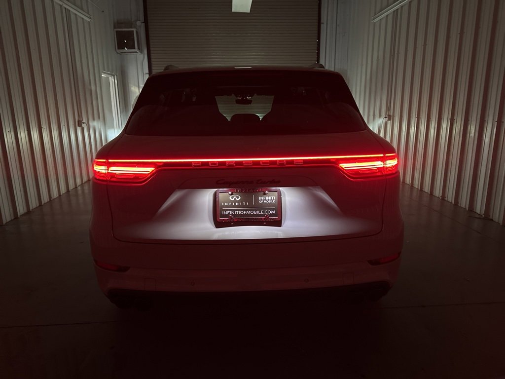 Used 2021 Porsche Cayenne Turbo image 10