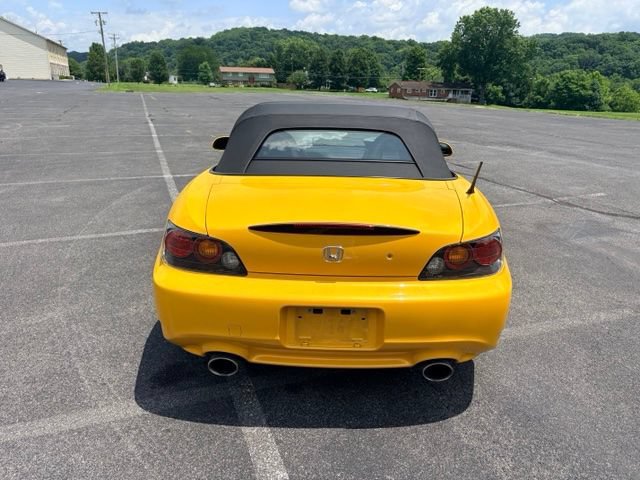 Used 2004 Honda S2000 image 4
