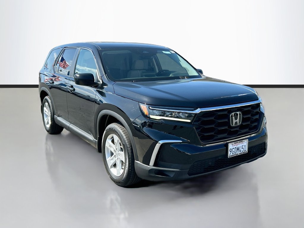 Certified 2023 Honda Pilot LX image 3